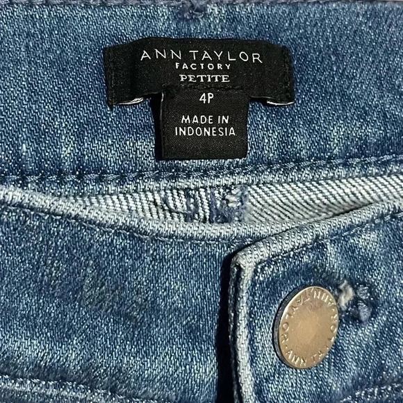 Ann Taylor jeans 4p - Picture 3 of 3